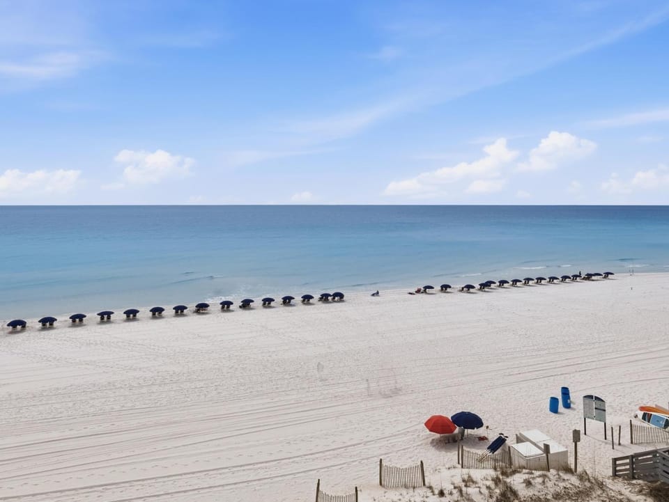 Nautilus 1603 - Gulf Front 2 BR 2 BA - 6th Floor House in Okaloosa Island