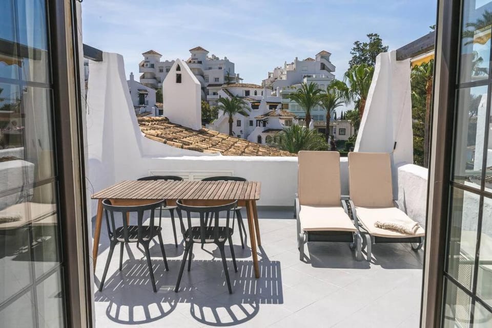 Balcony/Terrace, Dining area