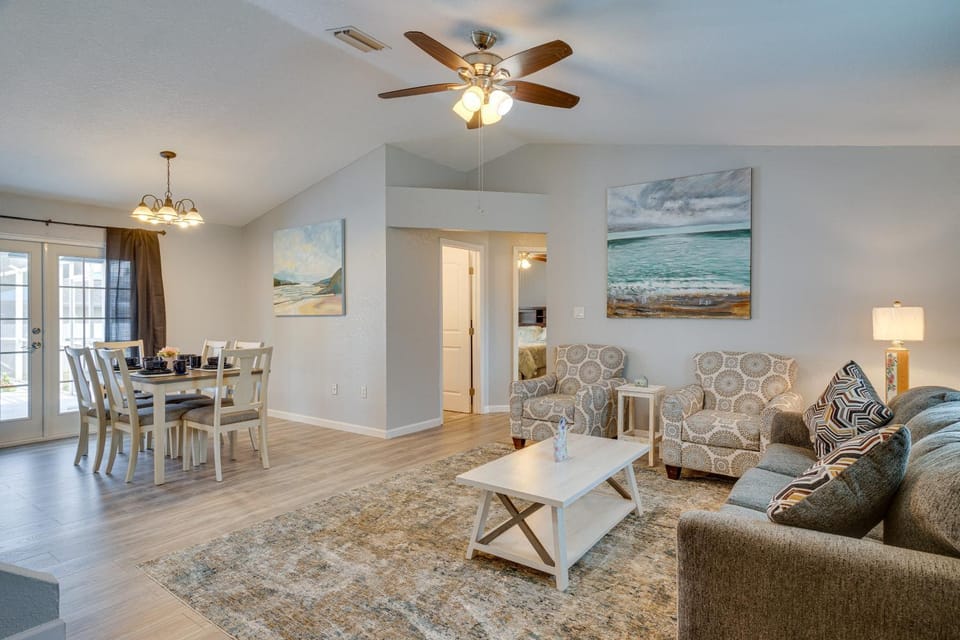 Screened-In Lanai + Yard: Port Charlotte Retreat House in North Port