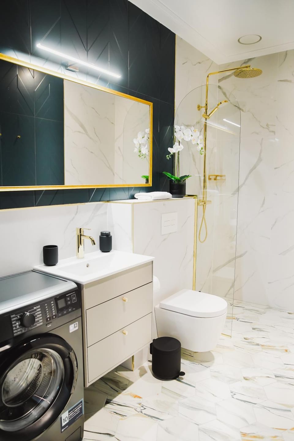 Shower, Toilet, Bathroom, washing machine