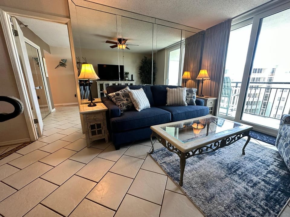 Nautilus 2611 Gulf View 2 BR 2 BA 6th Flr House in Okaloosa Island