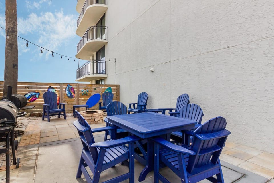 Nautilus 2708 Gulf View 7th Flr 2 BR 2 BA House in Okaloosa Island