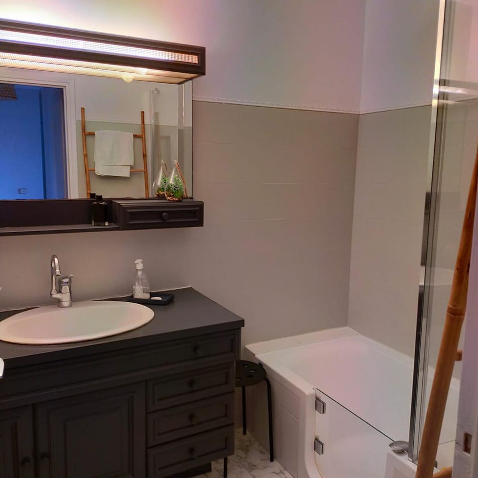 Grand 2 pièces à 4mns de la plage Apartment in Cagnes-sur-Mer
