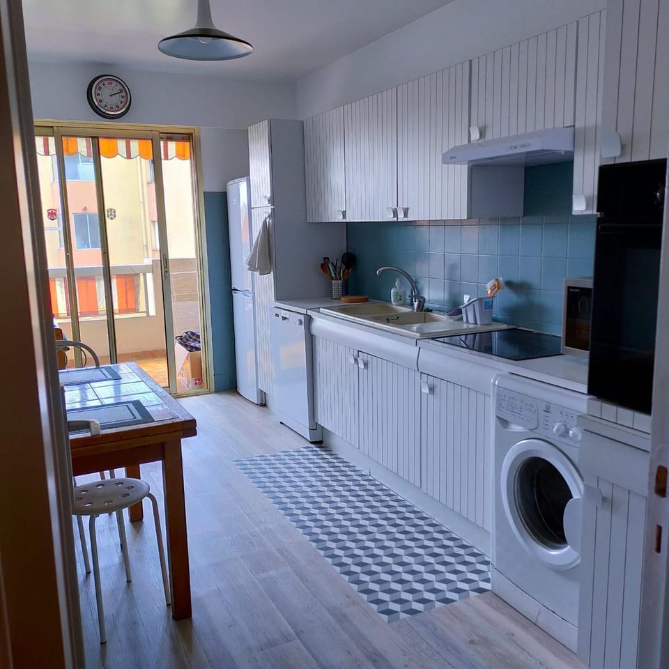 Grand 2 pièces à 4mns de la plage Apartment in Cagnes-sur-Mer