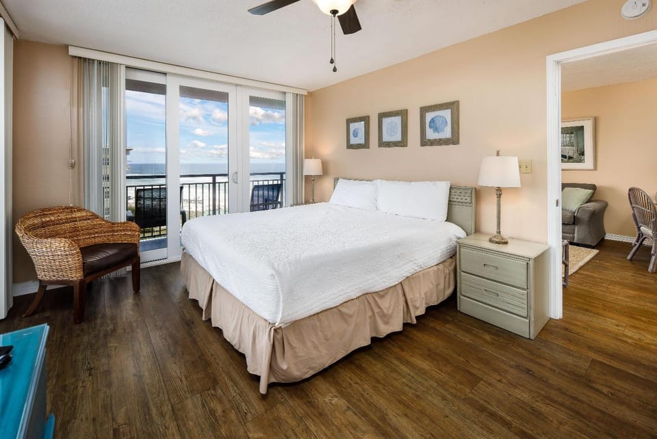 Nautilus 2711 Gulf View 7th Flr 2 BR 2 BA House in Okaloosa Island