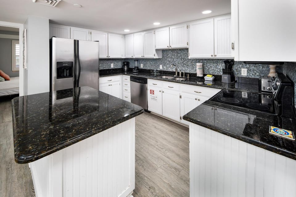 Nautilus 2710 Gulf View 7th Flr 2 BR 2 BA House in Okaloosa Island