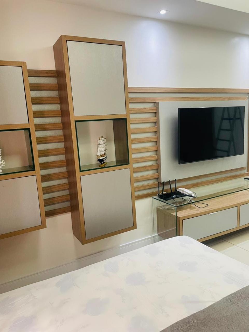 Communal lounge/ TV room, TV and multimedia