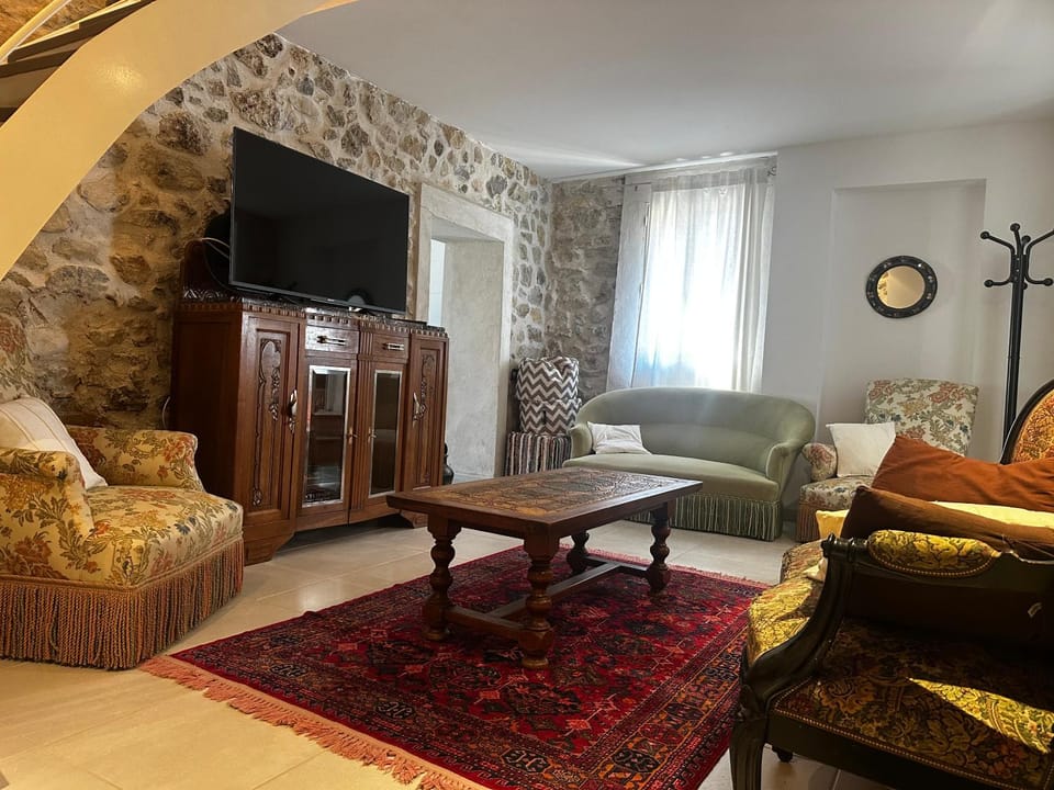 TV and multimedia, Living room