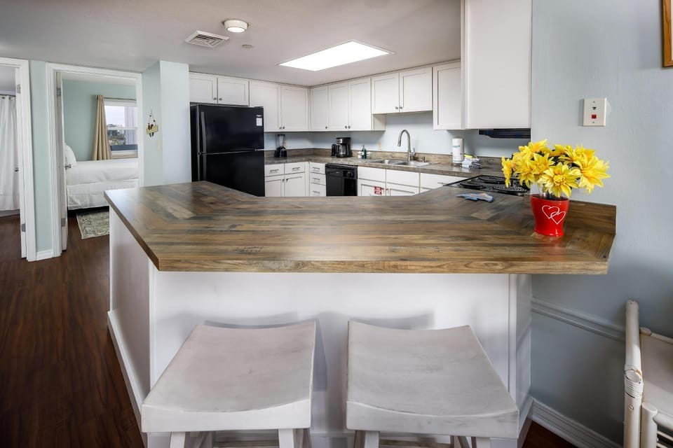 Nautilus 2410 Gulf View 4th Floor 2 BR 2 BA House in Okaloosa Island