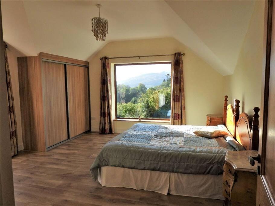 Peaceful, scenic family home House in County Sligo