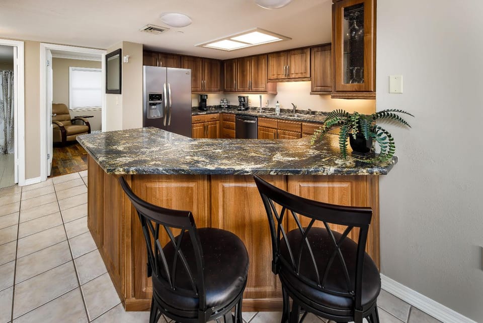 Nautilus 2407 Gulf View 4th Floor 2 BR 2 BA House in Okaloosa Island