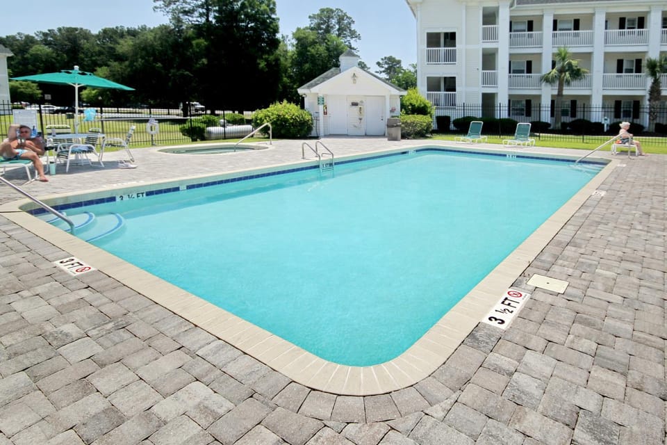 River Oaks 40D Apartment in Carolina Forest