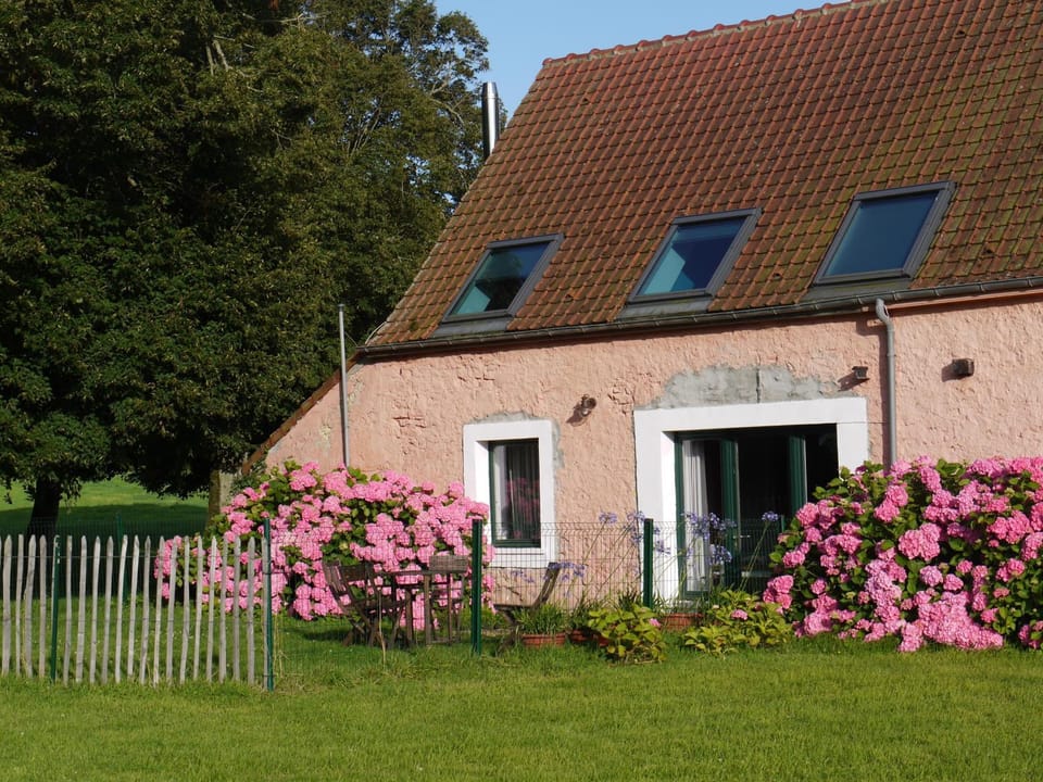 Gîte de la Ferme Rose House in Hauts-de-France