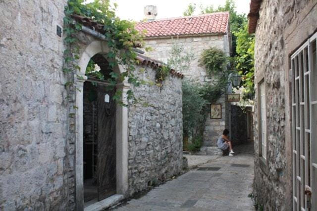 Best Location Old Town Budva Rooms Bed and Breakfast in Budva