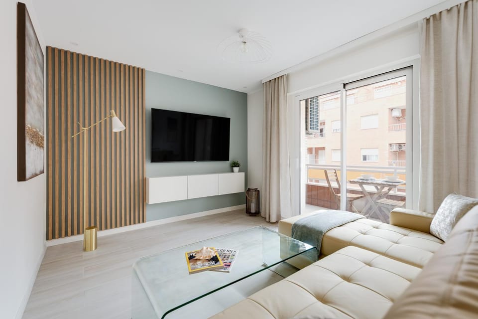 Communal lounge/ TV room, TV and multimedia, Living room, Seating area