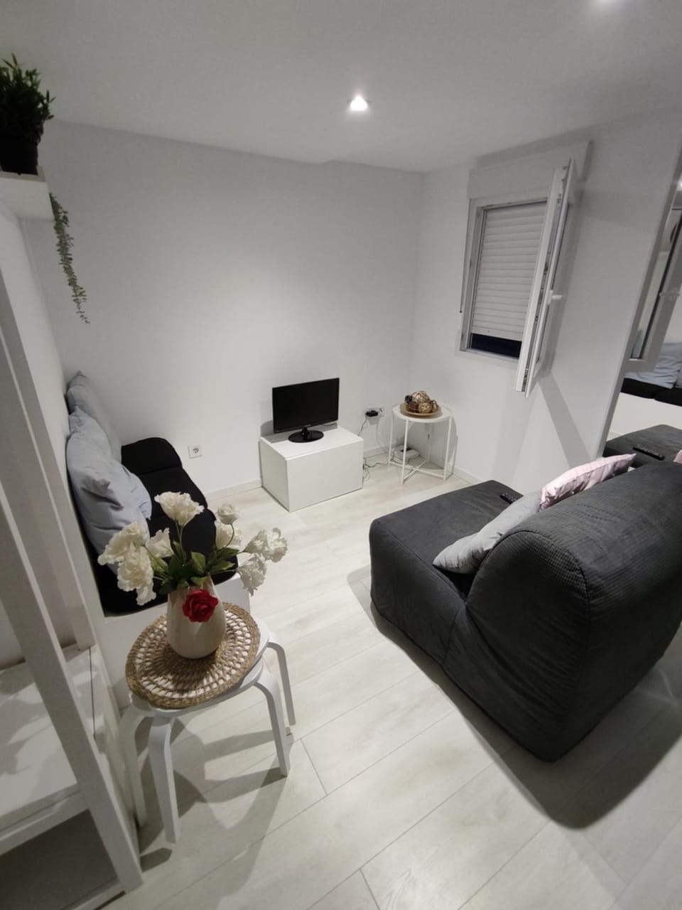 TV and multimedia, Living room, Seating area