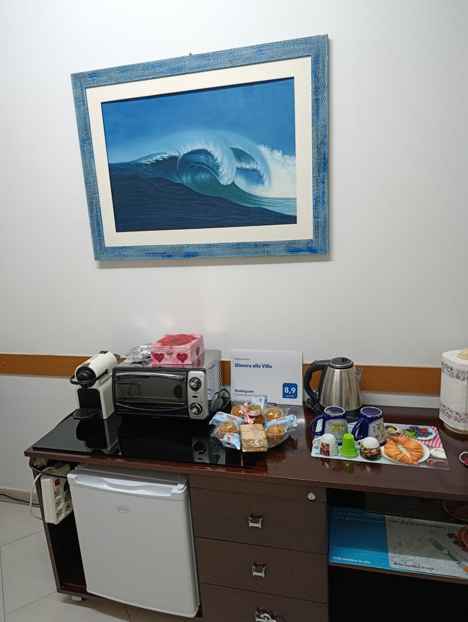 Coffee/tea facilities, minibar, toaster