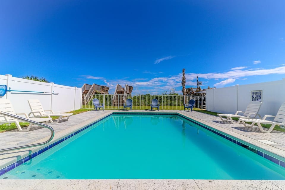 Saradise House in Surfside Beach