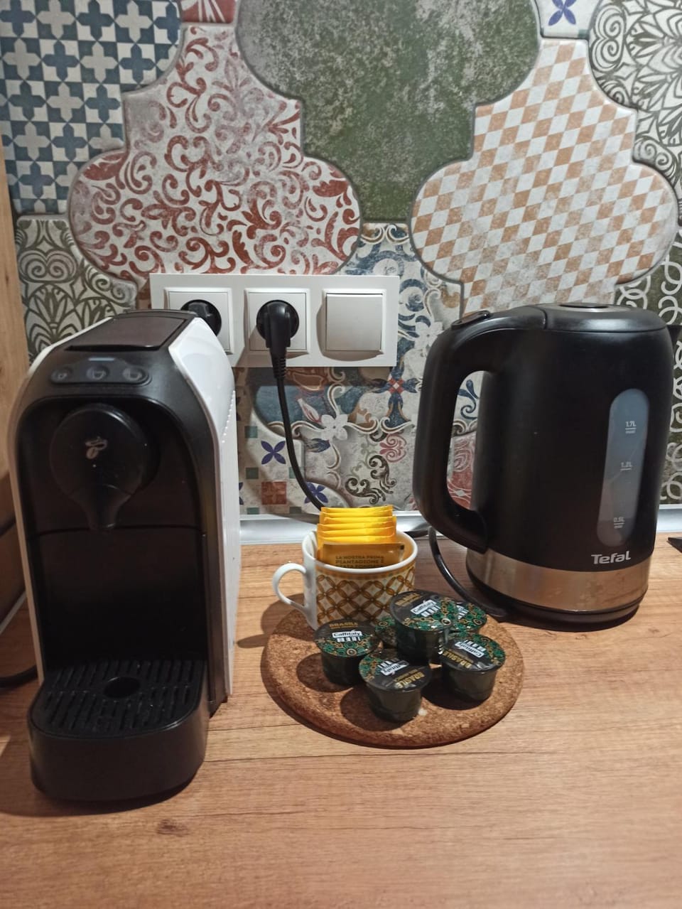 Coffee/tea facilities, Kitchen or kitchenette