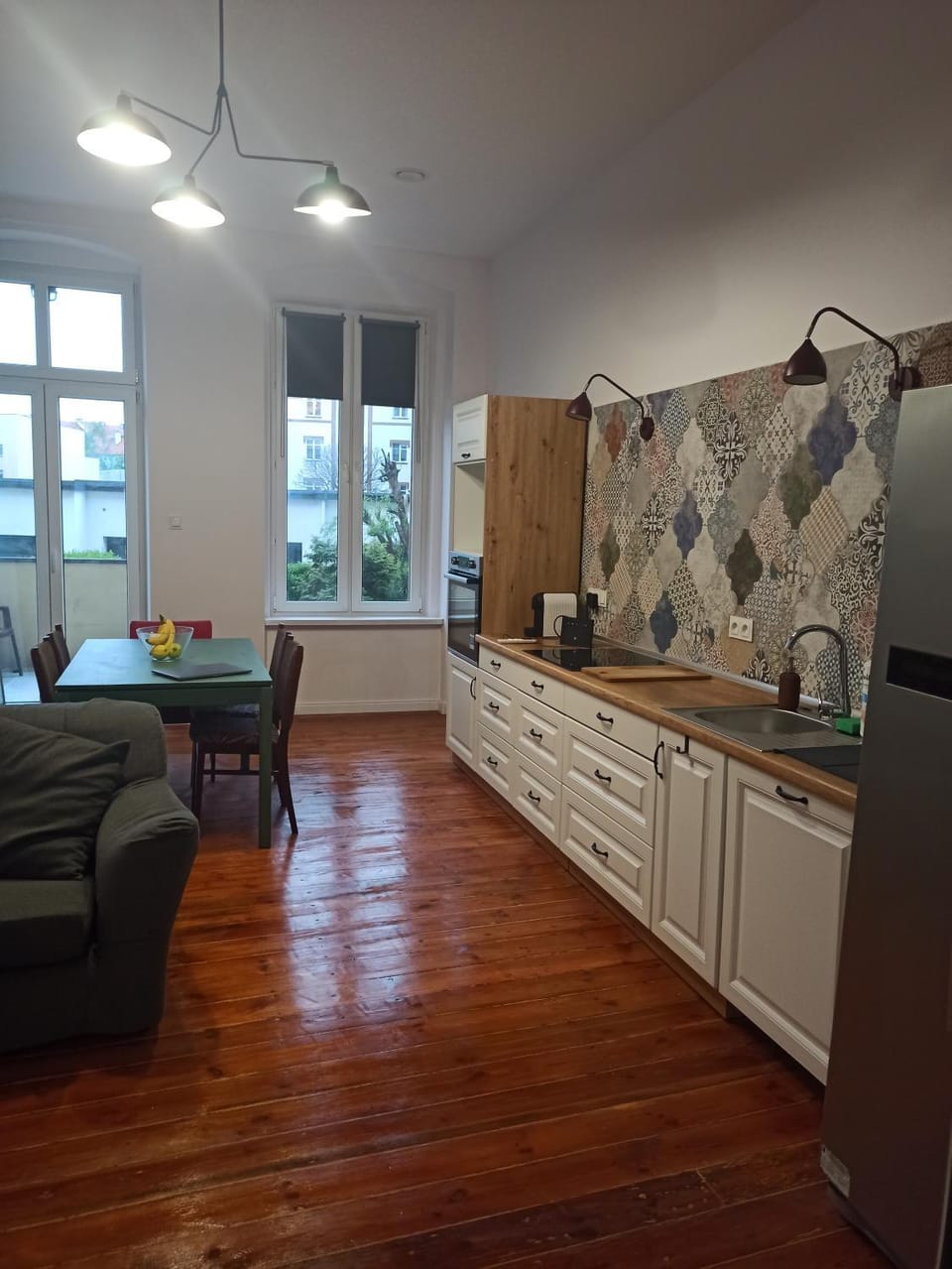 Kitchen or kitchenette, Seating area, Dining area, oven, pet friendly, stove