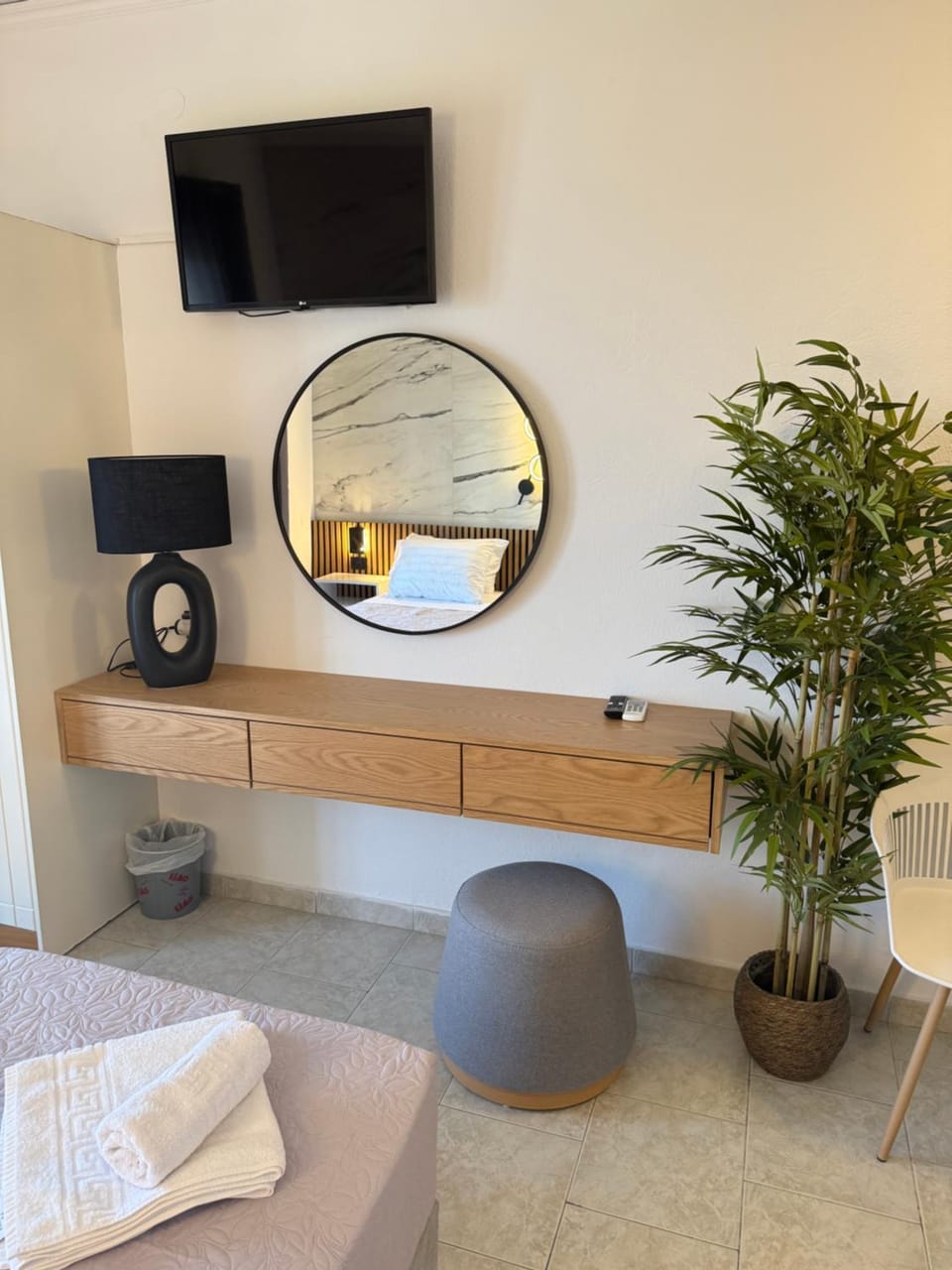 Photo of the whole room