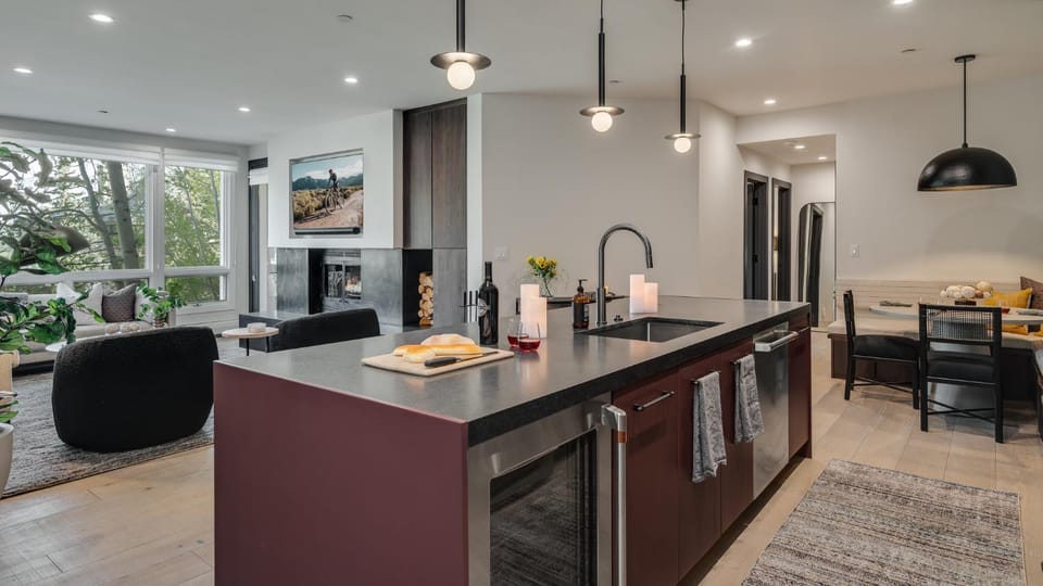 Living room, Seating area, dishwasher, kitchen