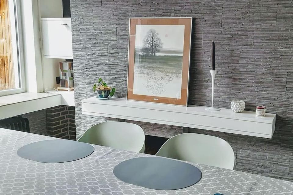 B&B De stille grens, sfeervol, gerenoveerd vakantiehuis vlakbij bos en rust House in Flanders