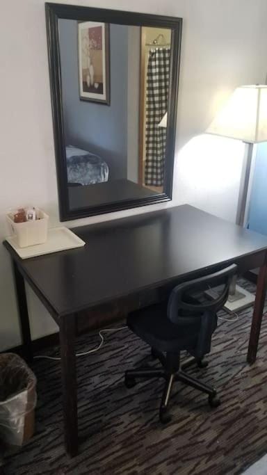 OSU 2 Queen Bed Hotel Room 202 Apartment in Stillwater