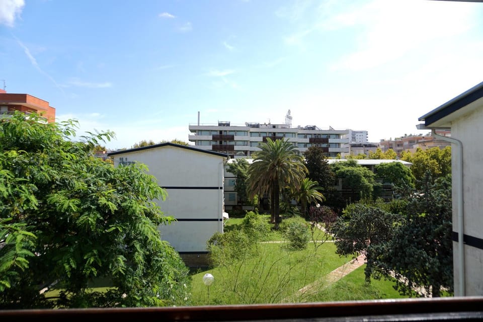 Off site, Balcony/Terrace