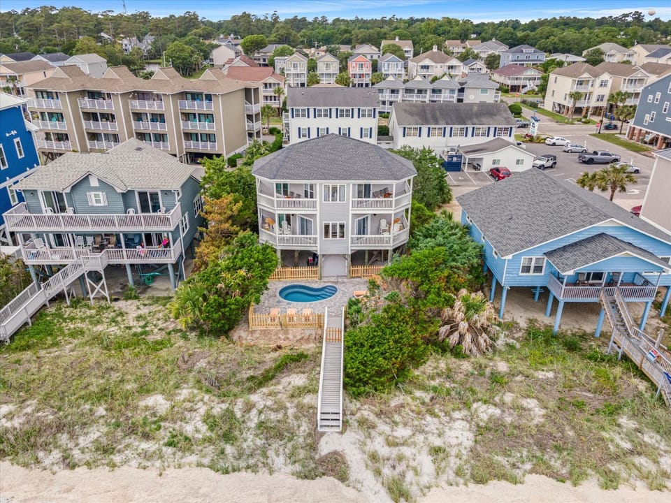 Giant Jims Beachfront Inn House in Surfside Beach