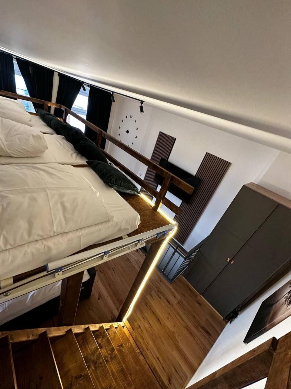 Bed, Photo of the whole room, Bedroom, wardrobe