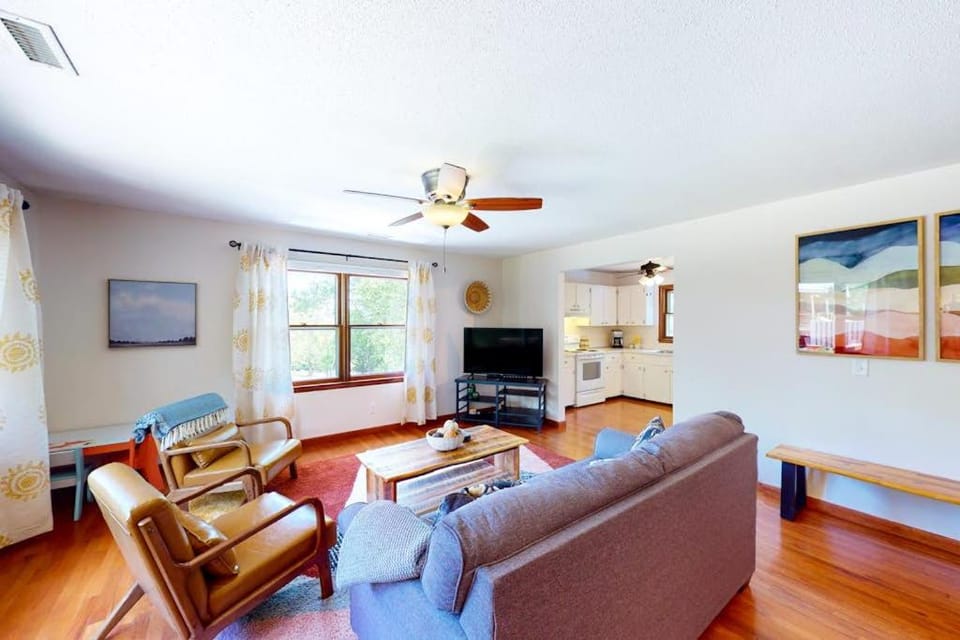 Guest House at Firefly Ridge House in Buncombe County