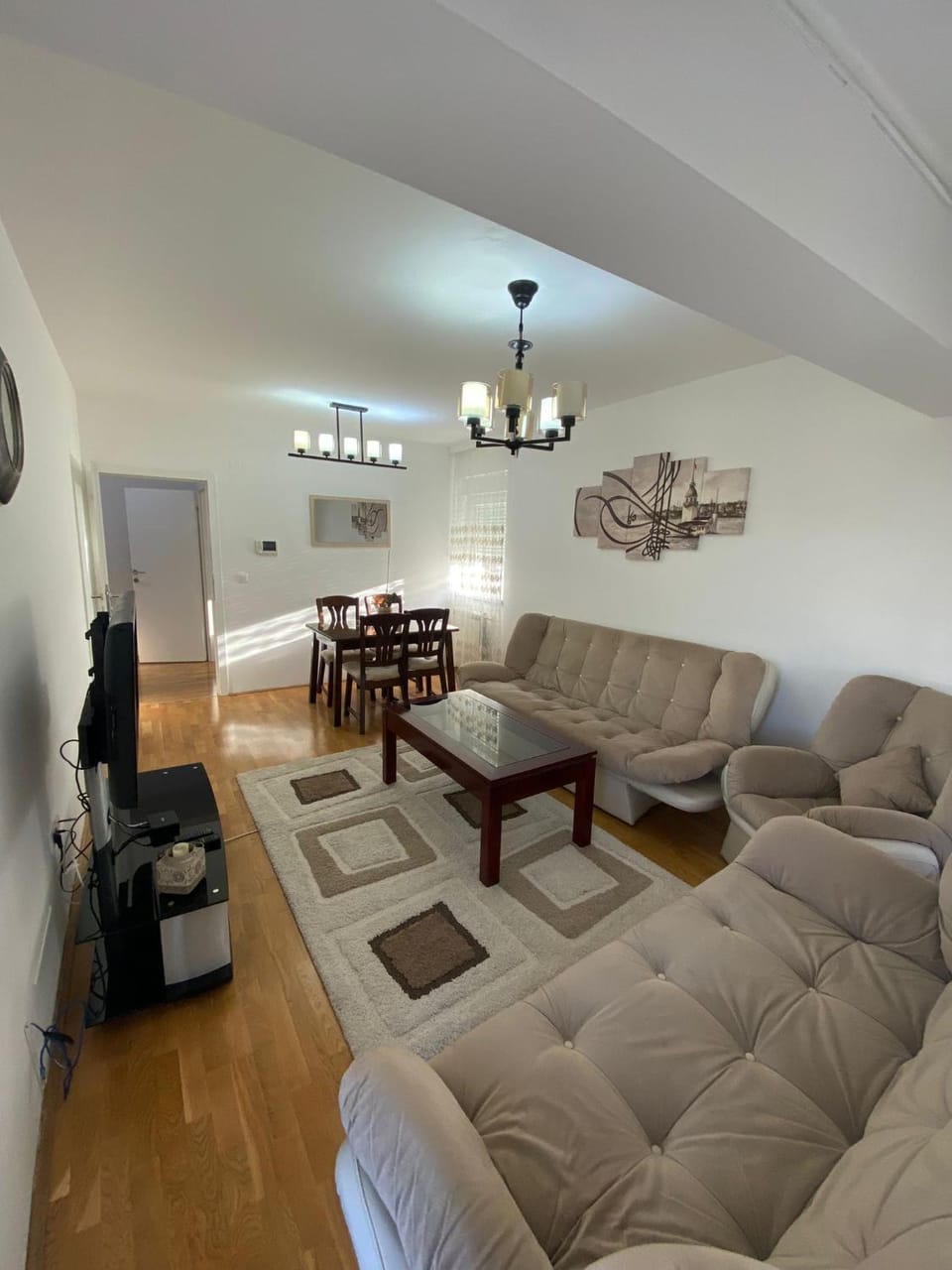 TV and multimedia, Living room, Seating area