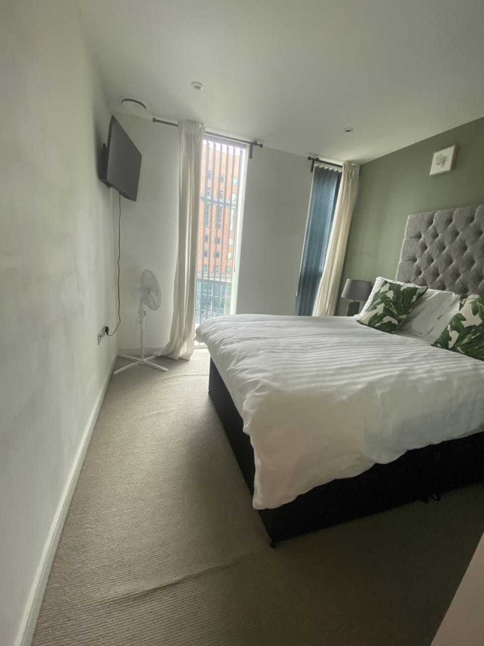 Avisa Stays- London. 2 bedrooms with 2 bathrooms. Apartment in Croydon