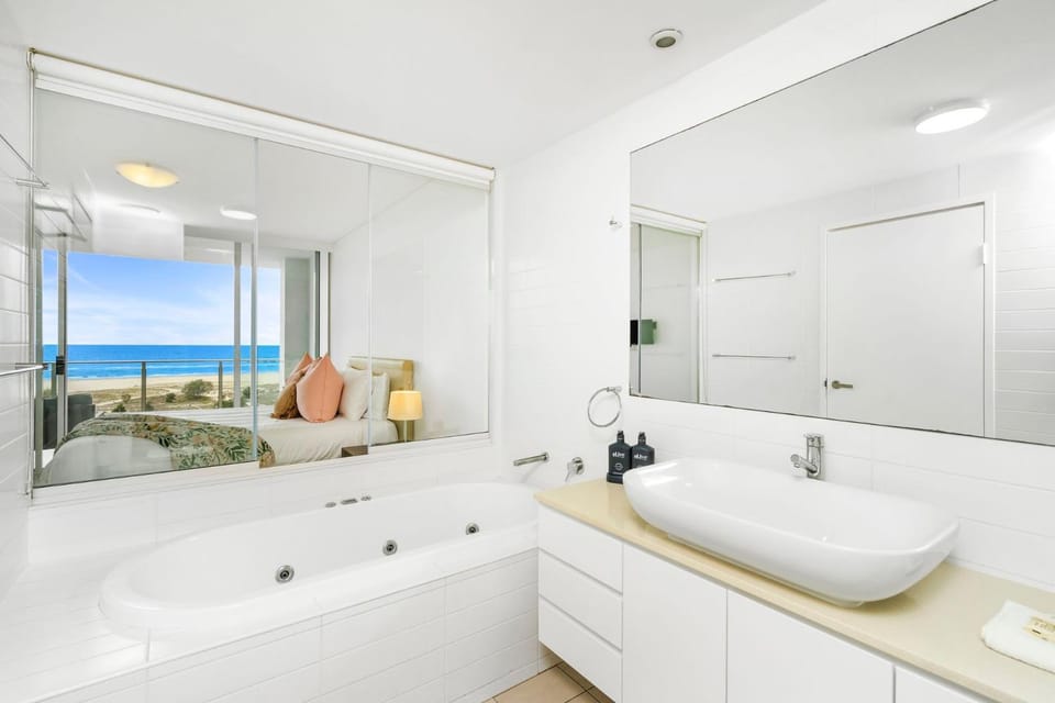Kirra Beach Apartment in Bilinga