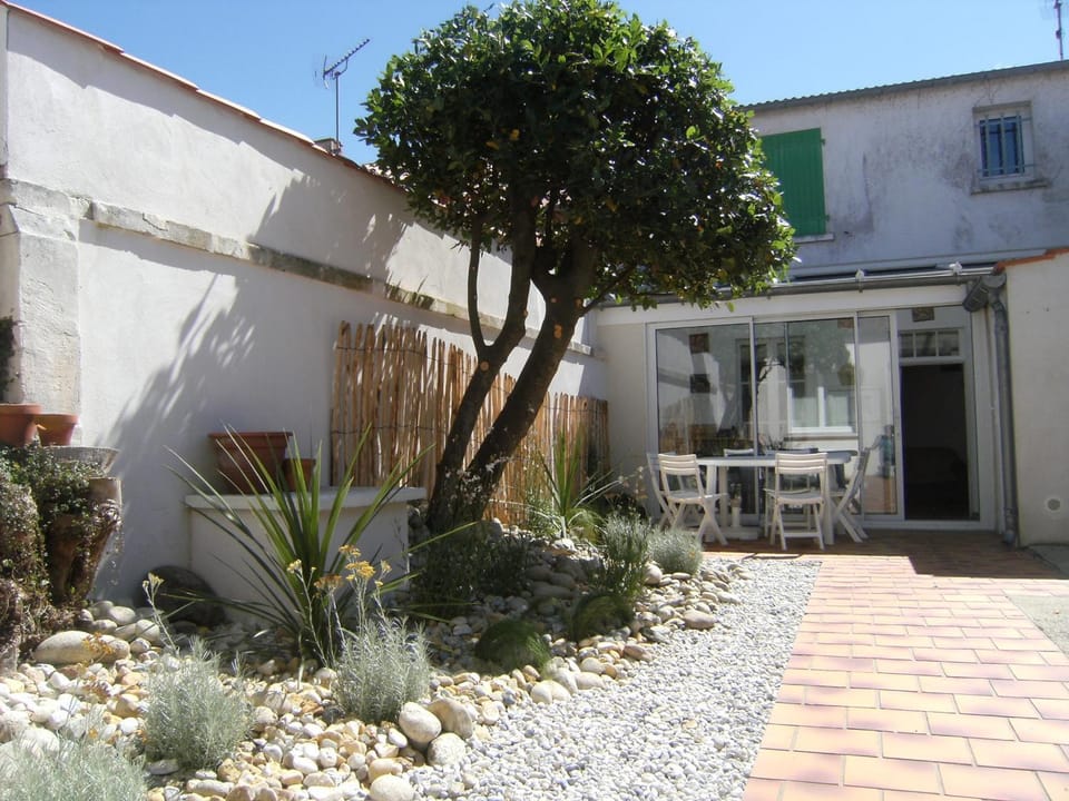 Maison à Fouras, 3 chambres, cour ombragée, proche centre et plages - FR-1-709-67 House in Fouras