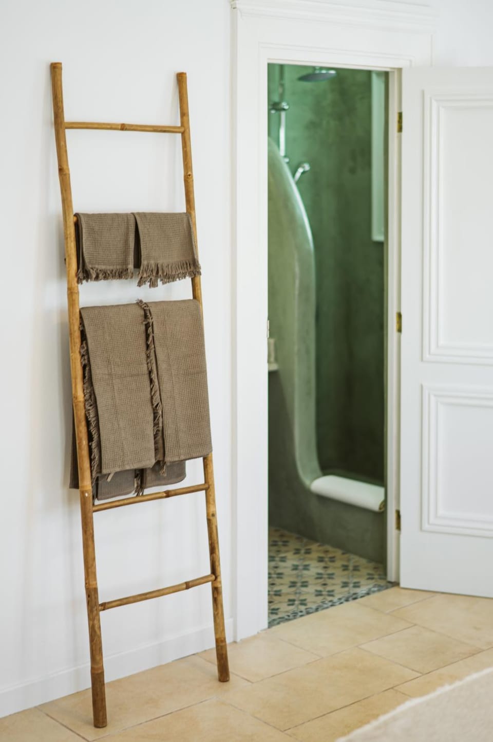 Shower, Bathroom, towels