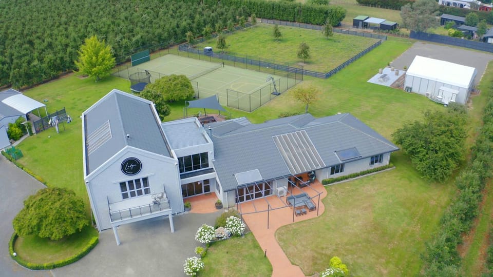 Tennis court