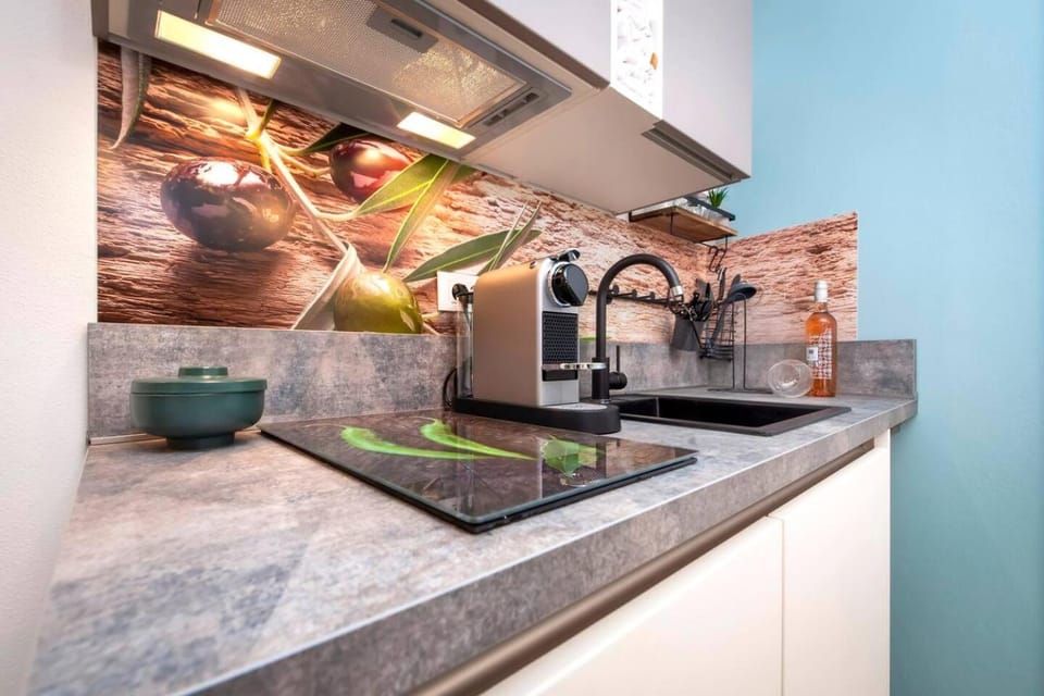 Coffee/tea facilities, Kitchen or kitchenette