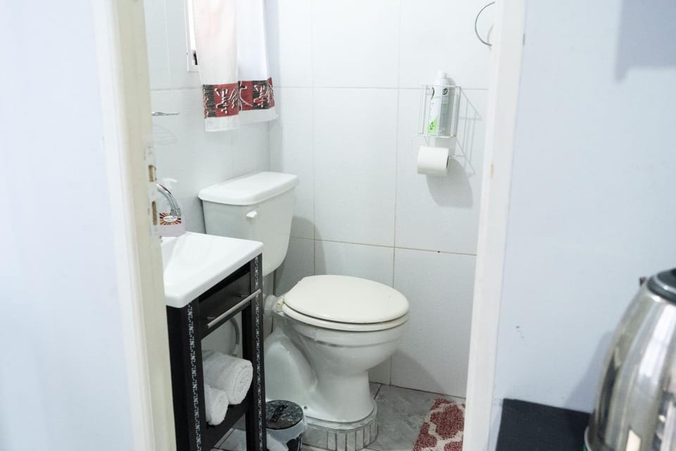 Toilet, Bathroom