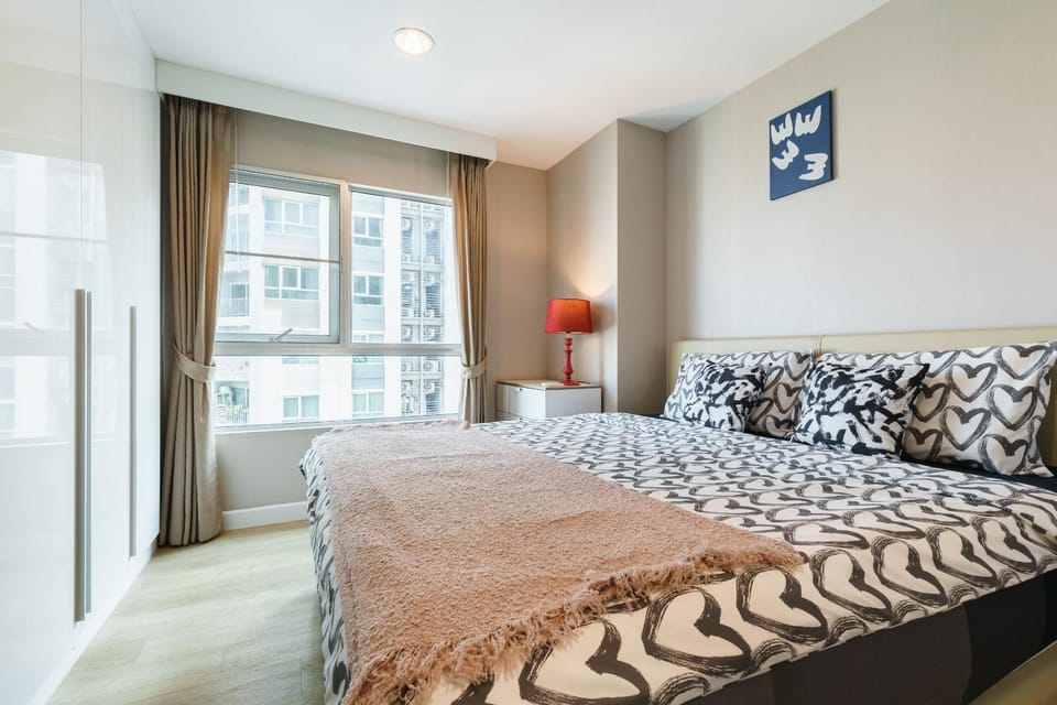 Internet celebrity train night market swimming pool free WiFi mrt 100m Apartment in Bangkok