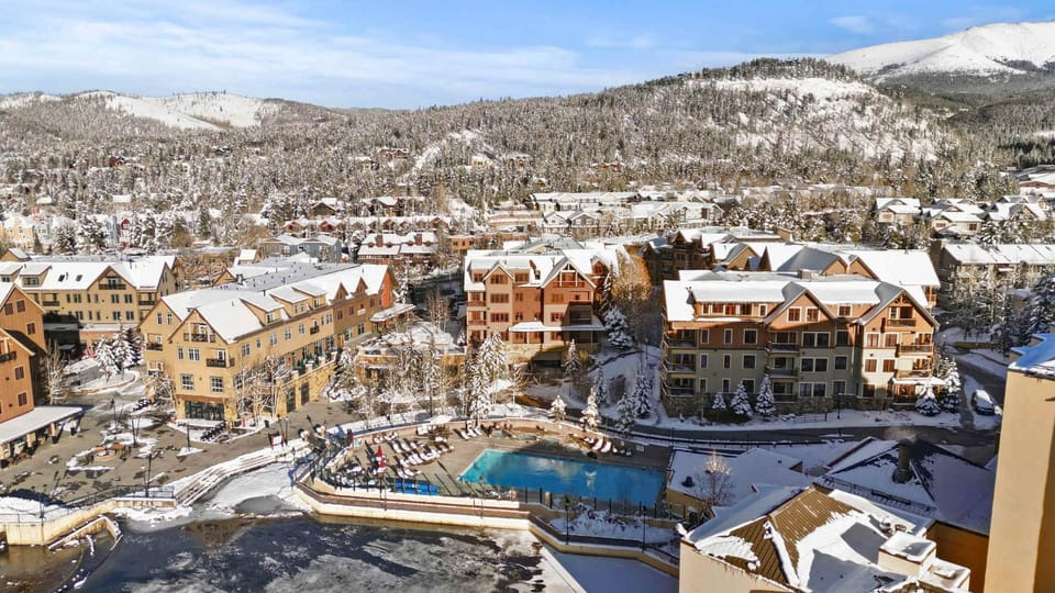 2BR Main St Station Ski In Out Condo All Amenities House in Breckenridge
