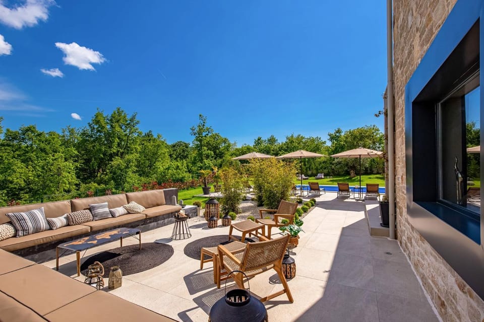 Day, Garden, Garden, View (from property/room), Garden view, Pool view, Swimming pool, sunbed
