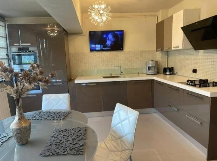 Apartament lux ultracentral Apartment in Craiova