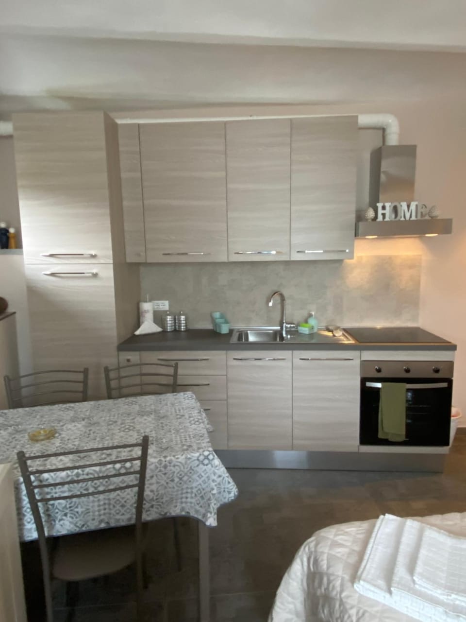Kitchen or kitchenette, pet friendly, stove