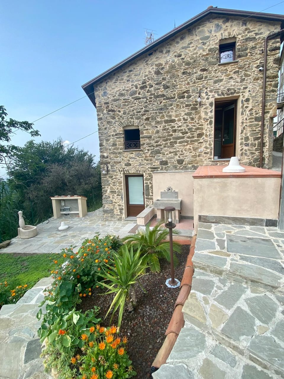 Property building, Patio, Day, Garden, Garden view