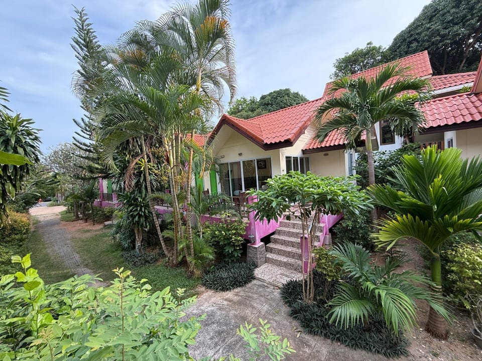 Property building, Day, Natural landscape, Garden