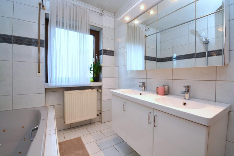 Bathroom, Bath