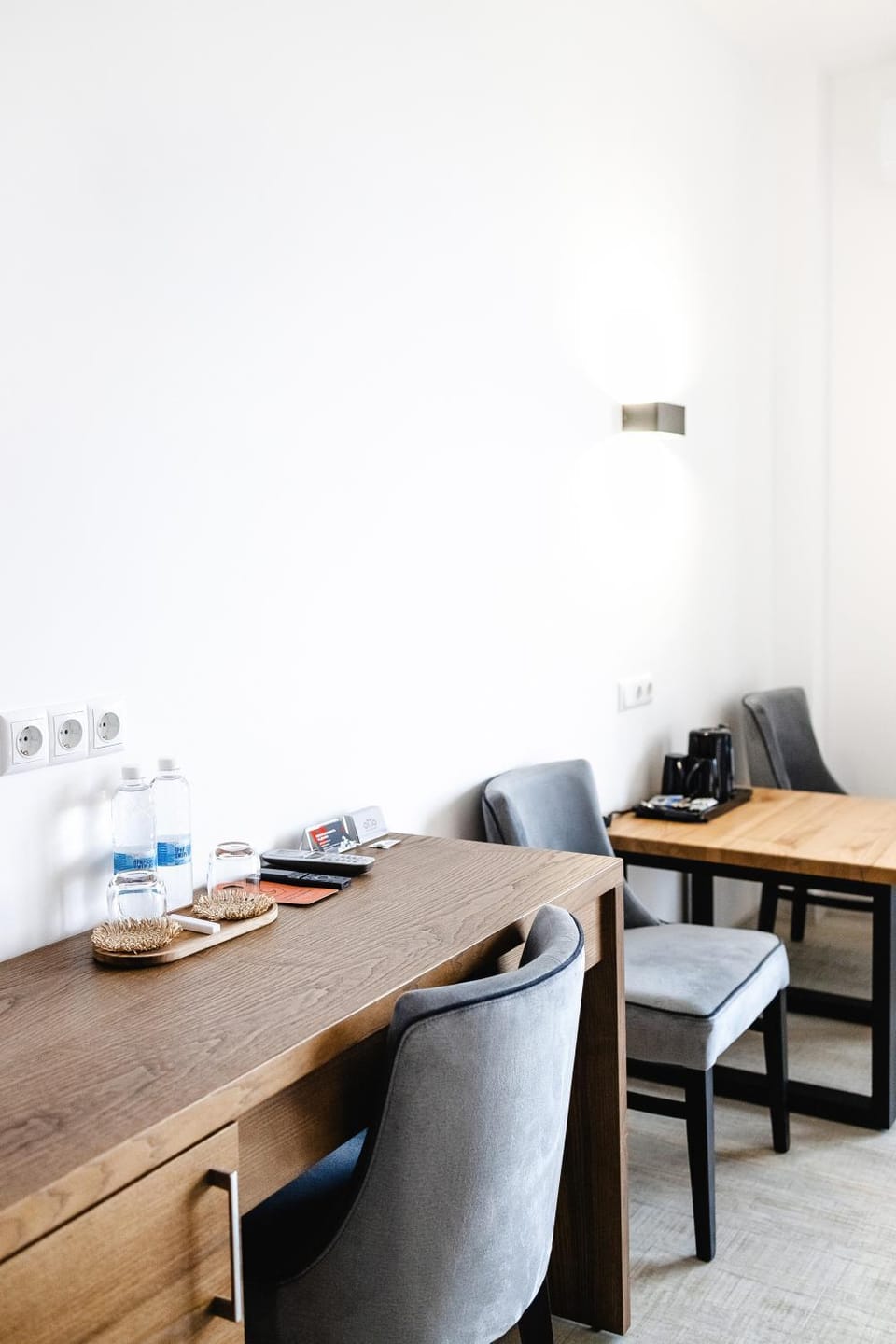 Living room, Seating area, Dining area, hair dresser