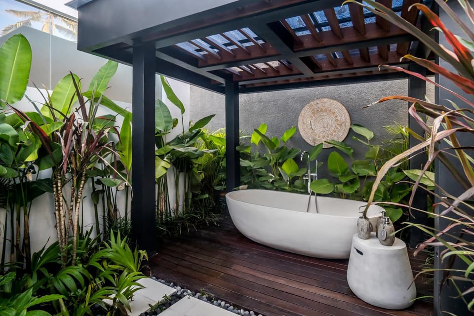 Garden, Bathroom, Garden view, Bath